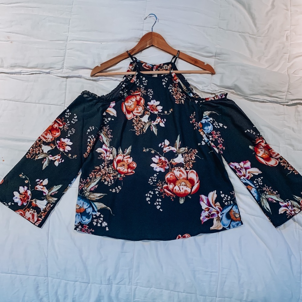 ✧ C&E: Floral Off-the-Shoulder Halter Blouse